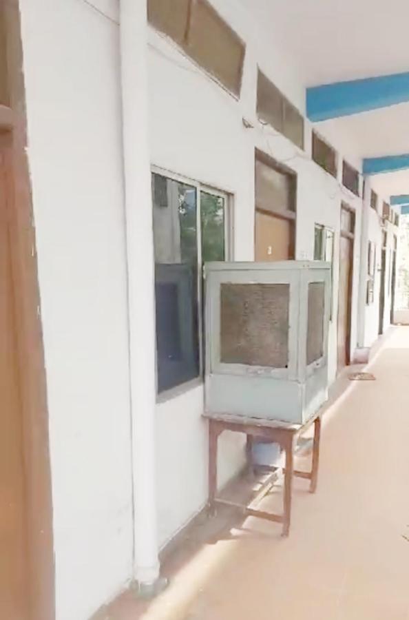 Gandhi Ganaga Guest House Varanasi Exterior photo